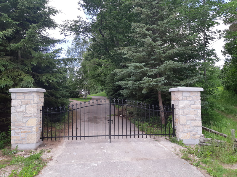 Driveway gate, iron gate, metal gate, custom gate, fluer de lis points
